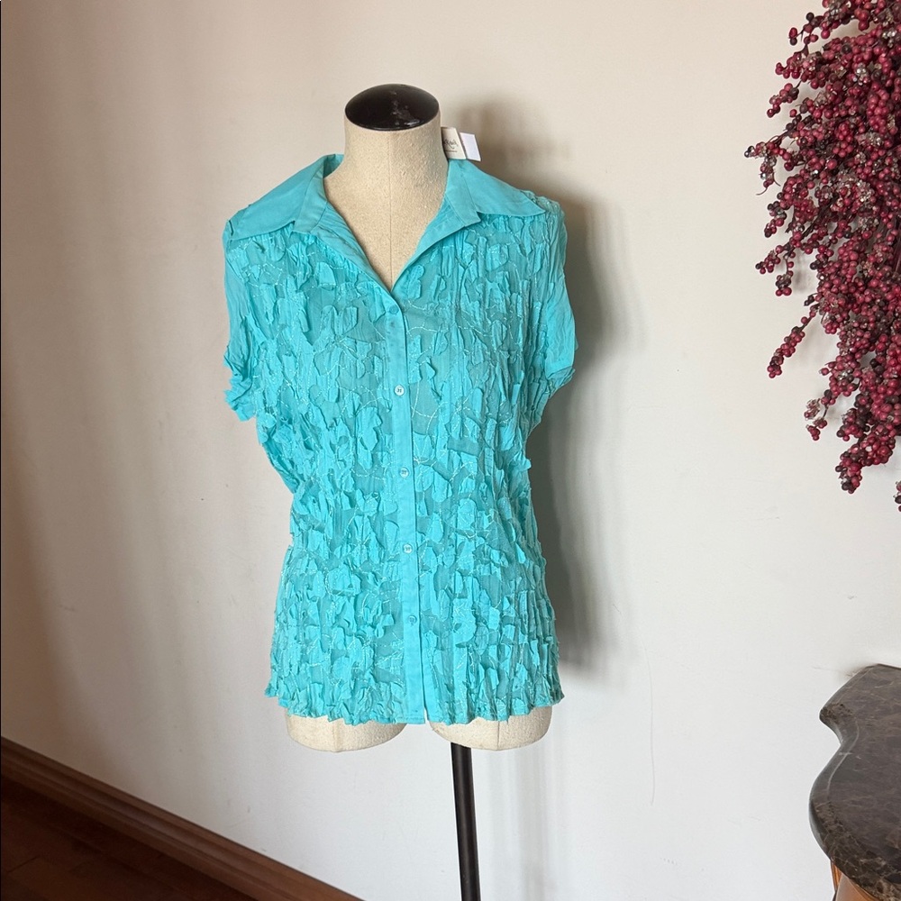Teal or Turquoise Textured Button-Up Women's Top size Large
